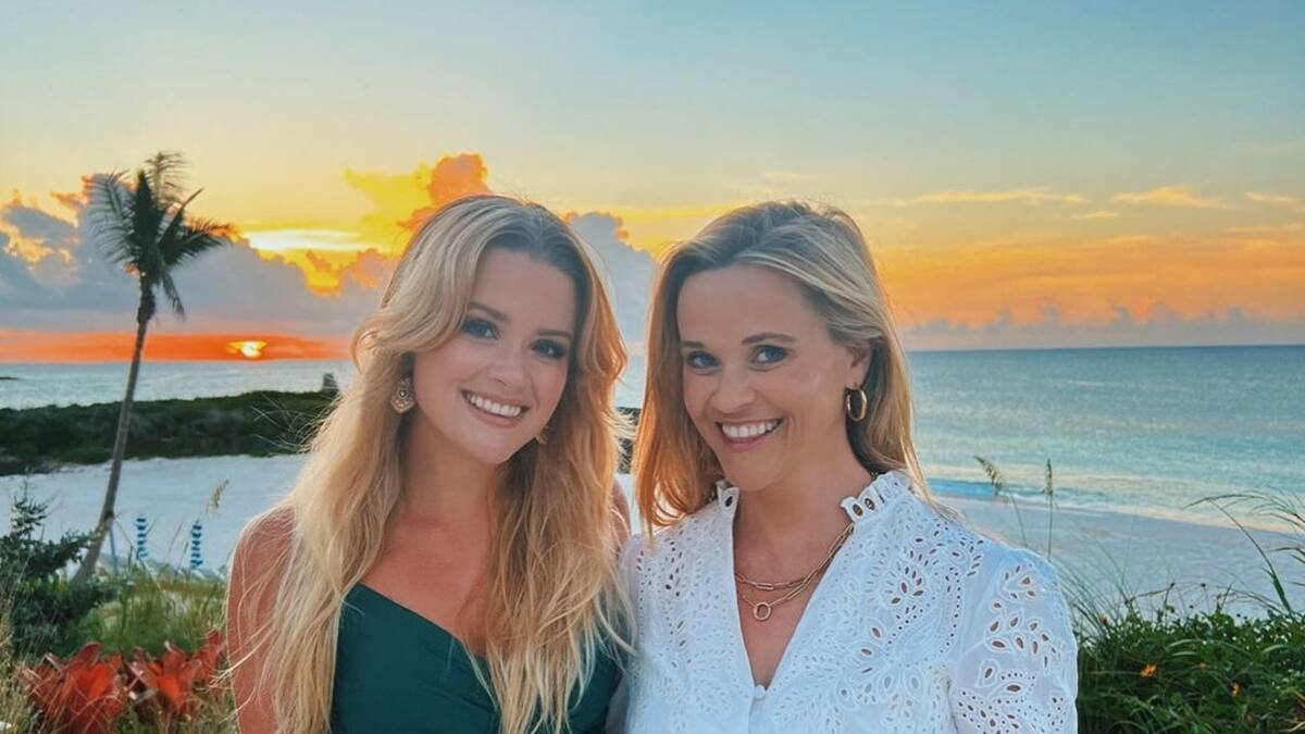 Reese Witherspoon y su hija son iguales y eso que la actriz la duplica en edad