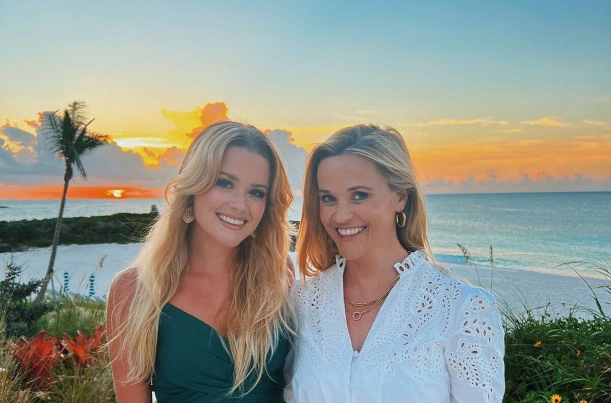 Reese Witherspoon y su hija son iguales y eso que la actriz la duplica en edad