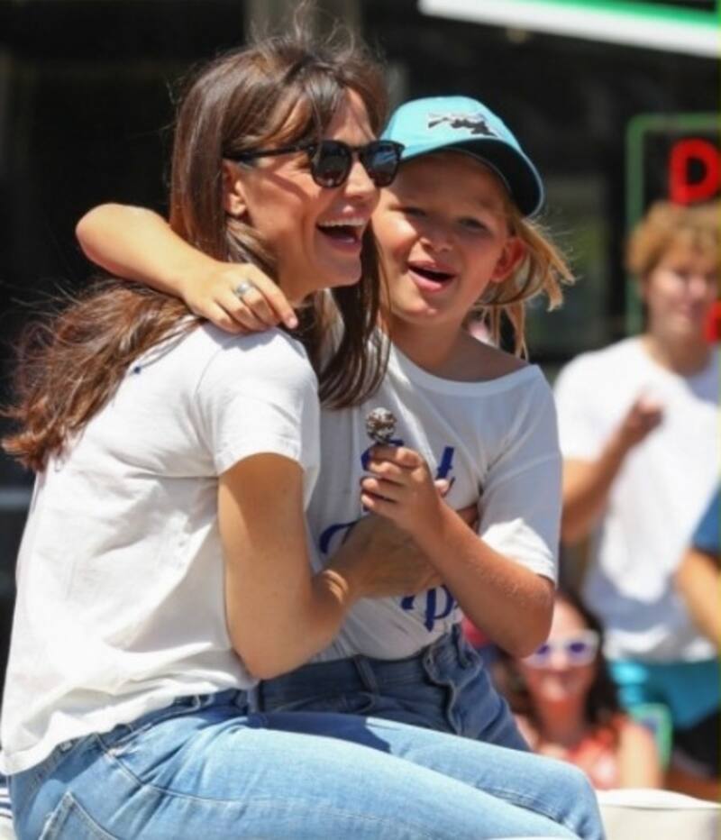 Jennifer Garner y su hijo Samuel acuden al Desfile del 4 de Julio - Créditos: Instagram