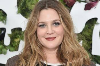 Drew Barrymore confiesa que tuvo una relación abierta con famoso actor