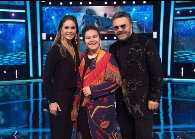 Así es la curiosa relación que tiene Lucerito Mijares con las nuevas parejas de sus papás - Créditos: Instagram