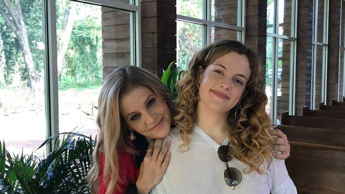 Priscilla Presley desconfía de la última voluntad de su hija y pide tomar el control de sus bienes