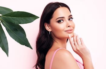 El secreto de la juventud: Mascarilla casera de laurel para una piel radiante