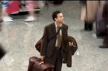 Hombre que inspiró a Tom Hanks y Steven Spielberg para película "The Terminal" muere dramáticamente