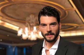 Portada disruptiva de actor de Hercai se convierte en hito mediático