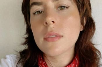 La enigmática hija de Tom Cruise y Nicole Kidman estrena radical cambio de look