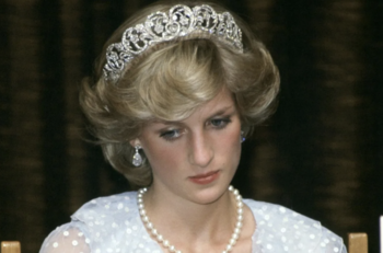 Exhiben el retrato más honesto de Lady Di que enmarca la tristeza que le causó el príncipe Carlos