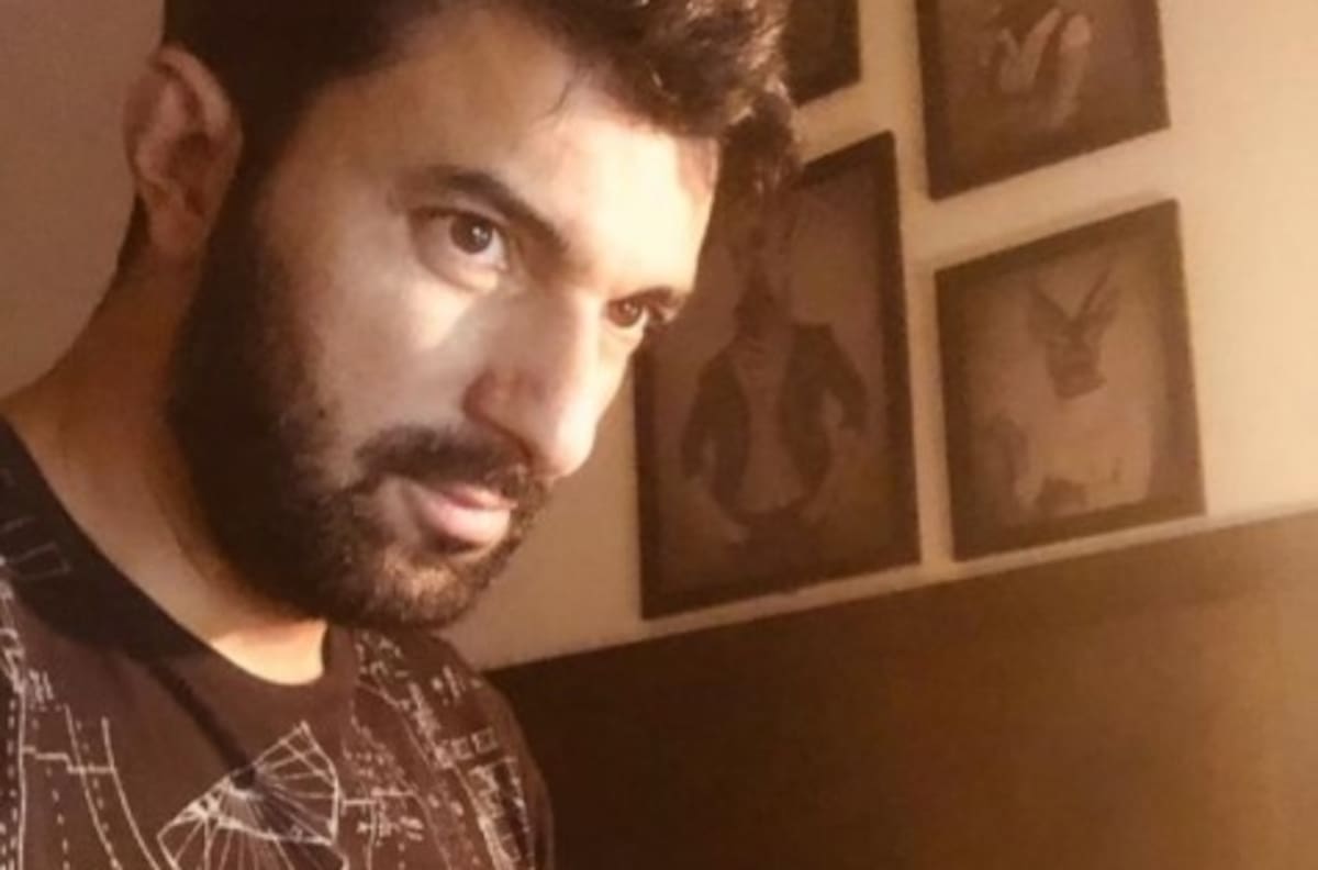 Actor turco Engin Akyürek agradece a fans donaciones para Fundación por su cumpleaños