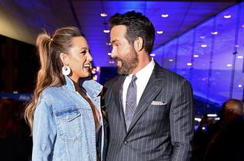La razón por la que Blake Lively 'mandó a dormir al sillón' a Ryan Reynolds
