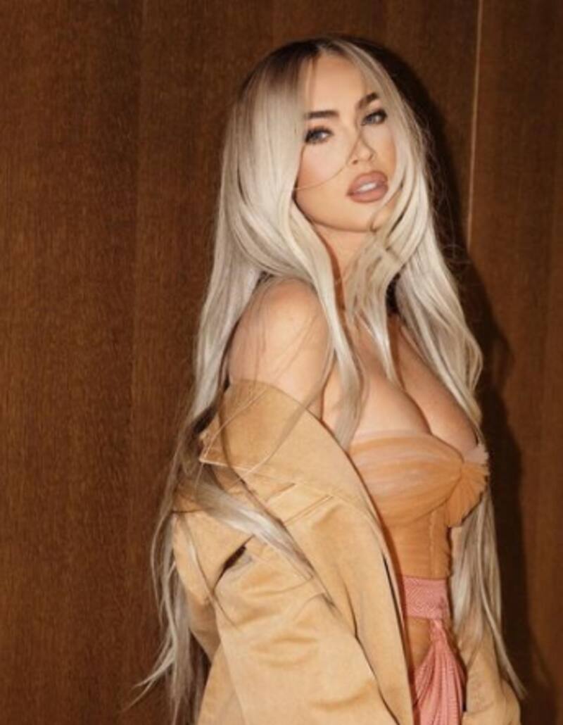 Megan Fox revive icónico atuendo de Pamela Anderson para una fiesta de Halloween - Créditos: Instagram