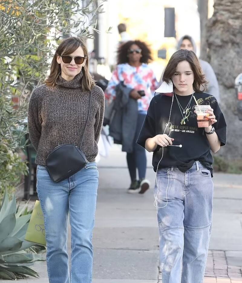 Jennifer Garner y su hija salen de compras en Los Ángeles - Créditos: Instagram