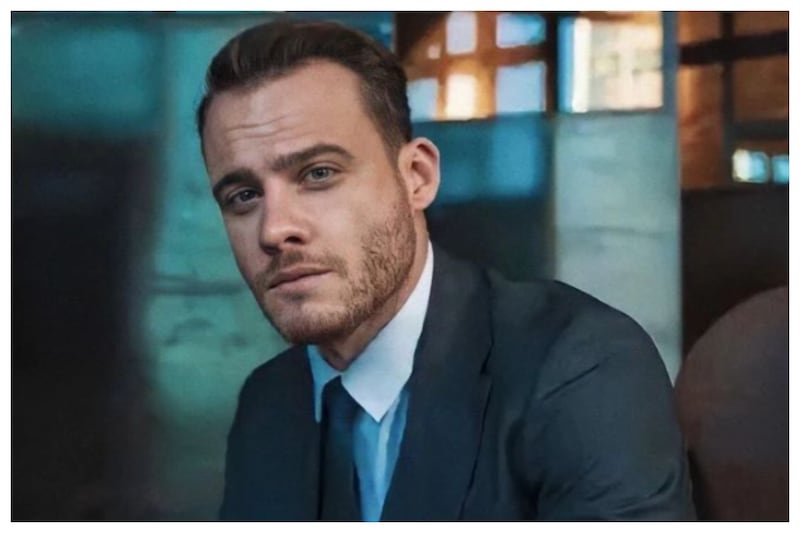 El actor turco protagonizará su serie Ya Çok Seversen (Te amo mucho) con Hafsanur Sancaktutan.