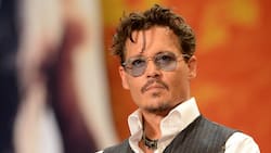 Johnny Depp pinta y vende retratos de actores y cantantes por miles de dólares