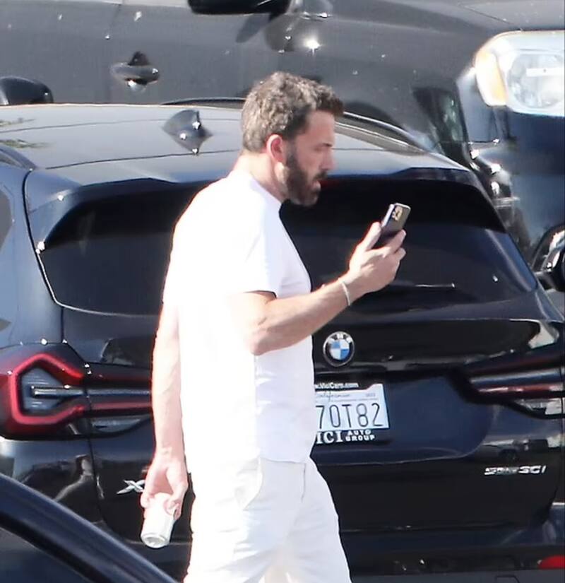 Ben Affleck acompaña a JLo en un día importante y Emme se une a ellos - Créditos: Instagram