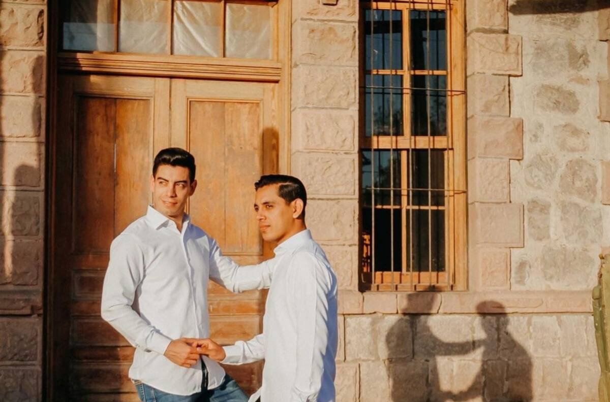 Novio del vocalista de Grupo Firme recuerda especial momento que aún es promesa