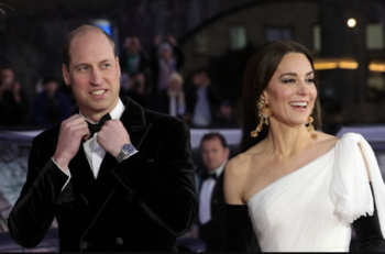 Kate Middleton se sale del protocolo con una pícara palmadita a William que no pasó inadvertida