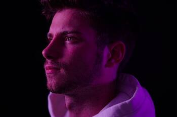 Te presentamos a Nicolás, el guapo hijo de Ludwika Paleta que debuta en 'Los ricos también lloran'