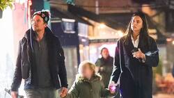 Bradley Cooper e Irina Shayk eligen abrigadores atuendos para dar un paseo junto a su hija