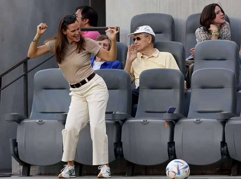 Jennifer Garner acude al partido de fútlbol del equipo que es inversionista - Créditos: Instagram