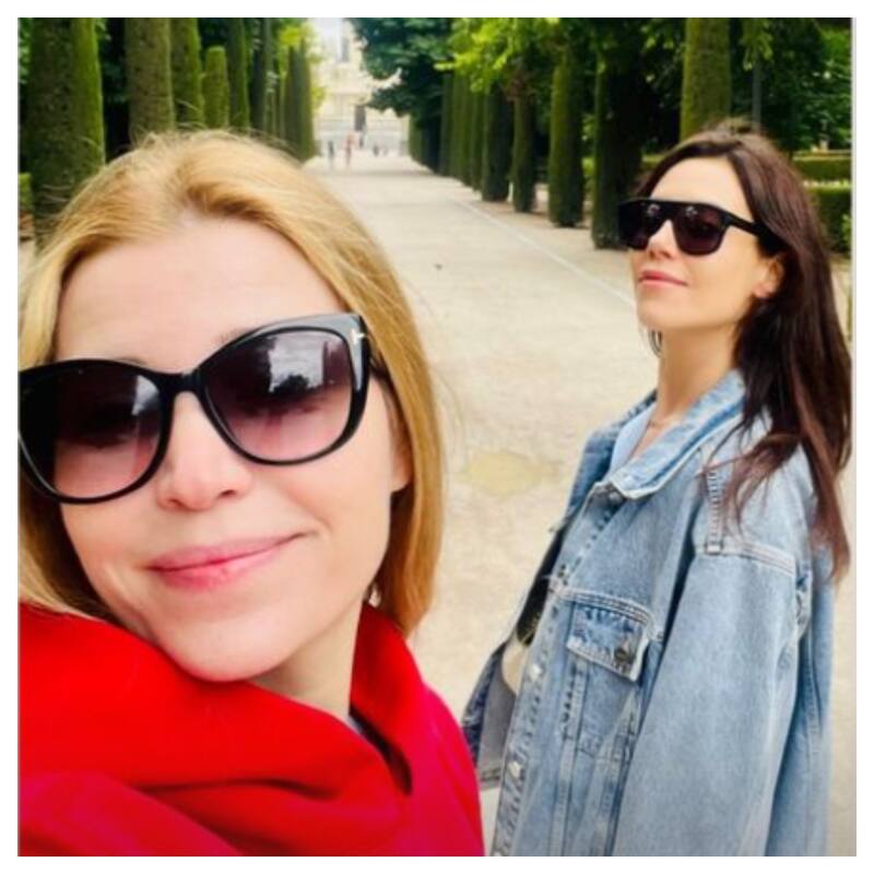 La protagonista de la inolvidable serie Madre y su amiga Selma Ergeç publicaron una foto desde Madrid este lunes.