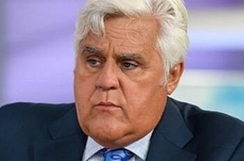 Jay Leno enfrenta una compleja terapia y arriesga que su rostro quede con marcas irreversibles