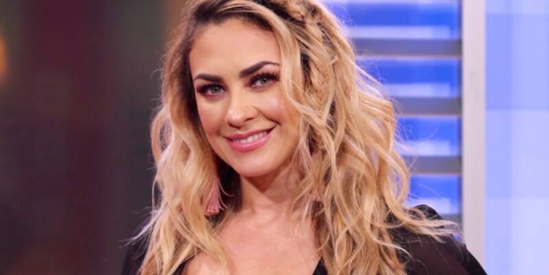 Aracely Arámbula a favor de que Silvia Pinal siga en el teatro - Créditos: TWITTER