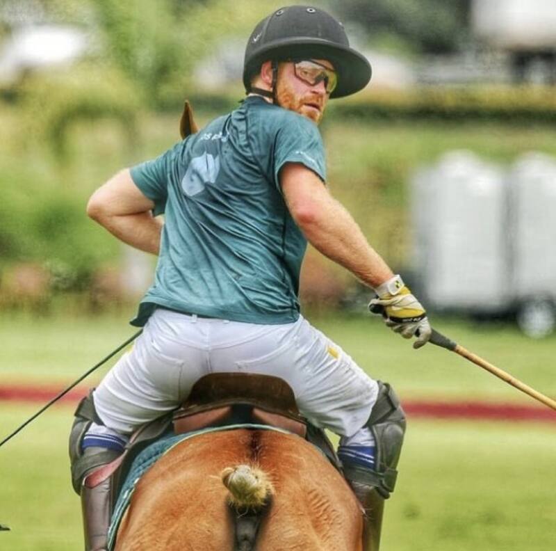 El príncipe Harry sufrió una aparatosa caída mientras jugaba polo. - Créditos: Instagram