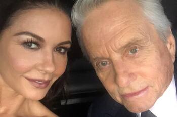 Catherine Zeta-Jones brilla con un rejuvenecido Michael Douglas durante su paso por Jamaica