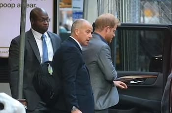 Harry aparece con un guardaespaldas armado en Nueva York