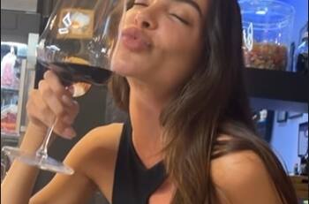 Joana Sanz da vuelta la hoja rápido del drama que vive su ex Dani Alves para buscar nuevo destino