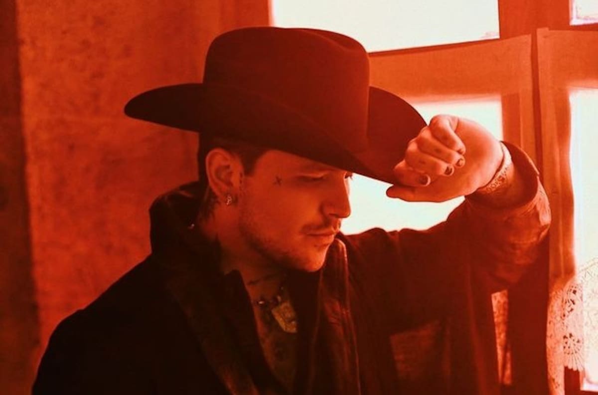 Christian Nodal podría enfrentar un veto musical y esta es la razón