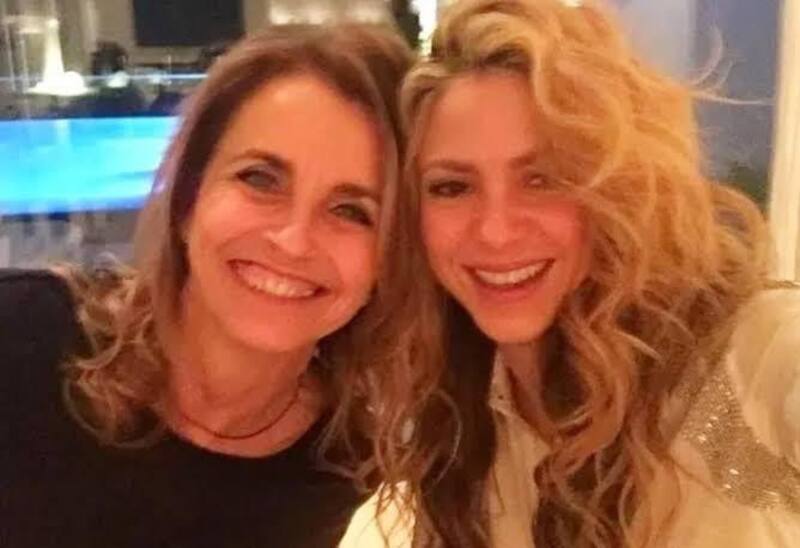 La mamá de Piqué cuidaba a los hijos de Shakira - Créditos: Twitter