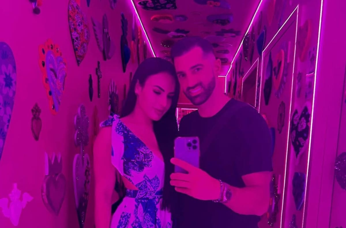 Toni Costa envía pequeño pero especial detalle a Evelyn Beltrán por importante fecha
