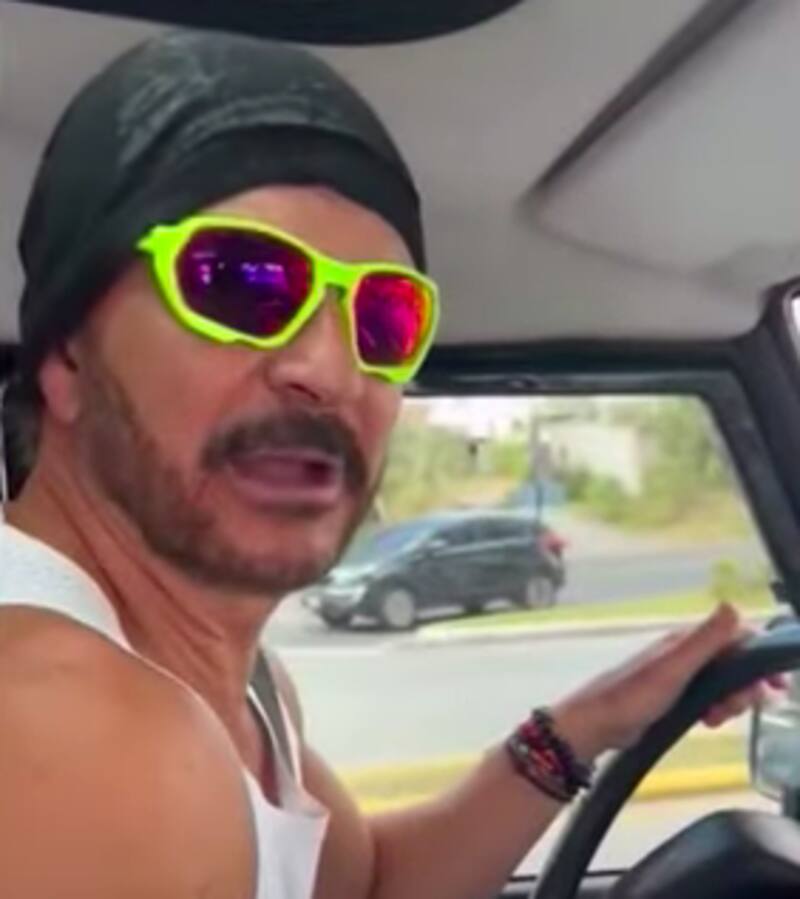 Ricardo Arjona sorprende a revendedor - Créditos: YouTube
