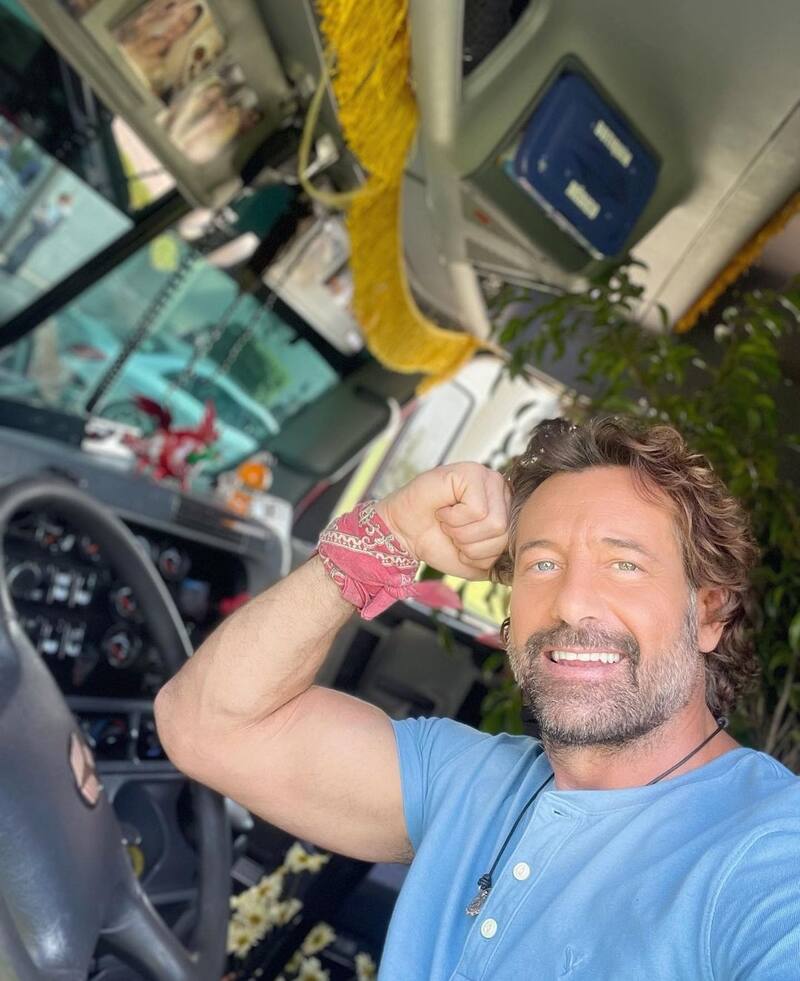 Gabriel Soto explica que sí tiene un contrato con su prometida - Créditos: Instagram