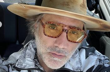 Alejandro Fernández asegura que nunca se enteró que la prensa lo había vetado