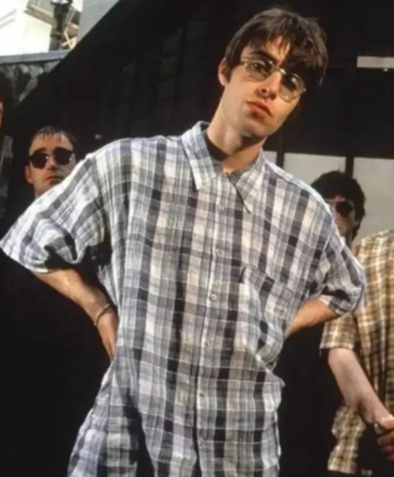 ¡Es idéntico a su padre! Fans admiradas del parecido con el cantante de Oasis Liam Gallagher, el vocalista de la desaparecida súper banda Oasis - Créditos: Instagram