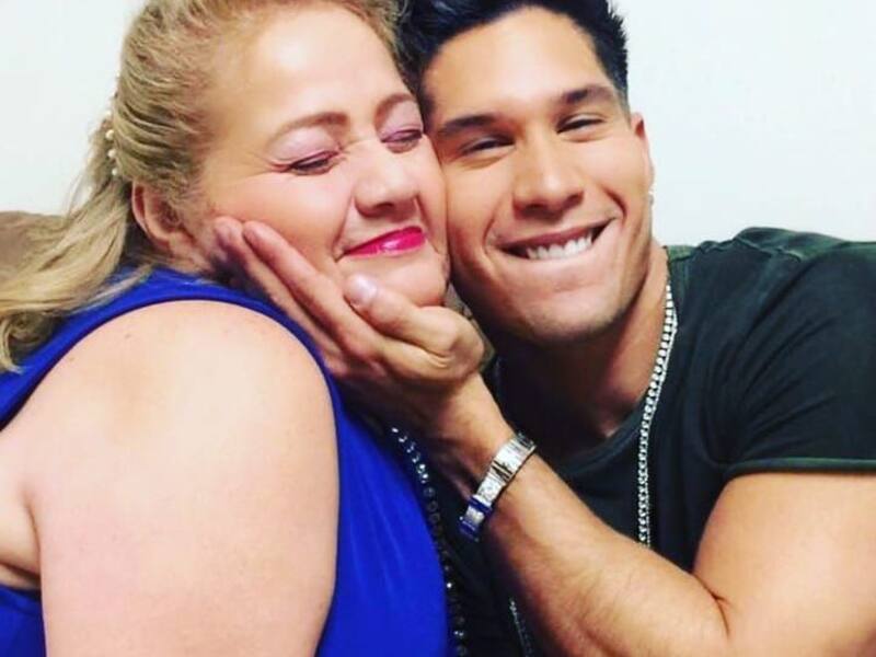 Mamá de Chyno Miranda aseguró que su hijo esta en peligro tras el cambio de clínica - Créditos: Instagram