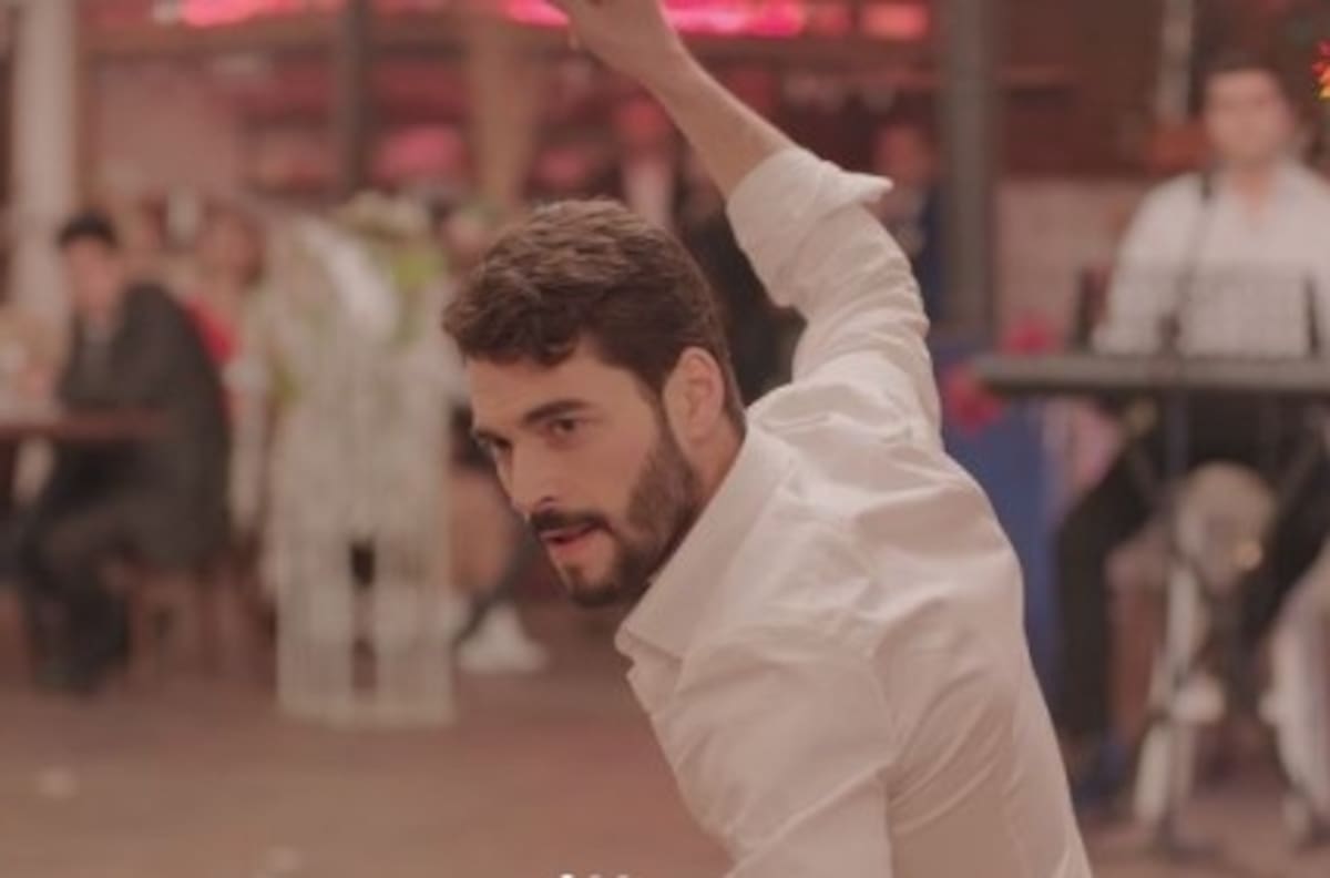 El baile del galán de "Hercai" que estremece a sus fans en Turquía