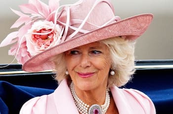 El ancestro que comparte la reina Camila con famosas cantantes