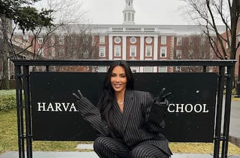 Kim Kardashian da conferencia en Harvard que molesta porque no la consideran de la elite académica