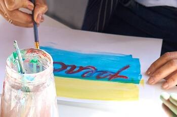 El bochorno de Meghan con la bandera de Ucrania