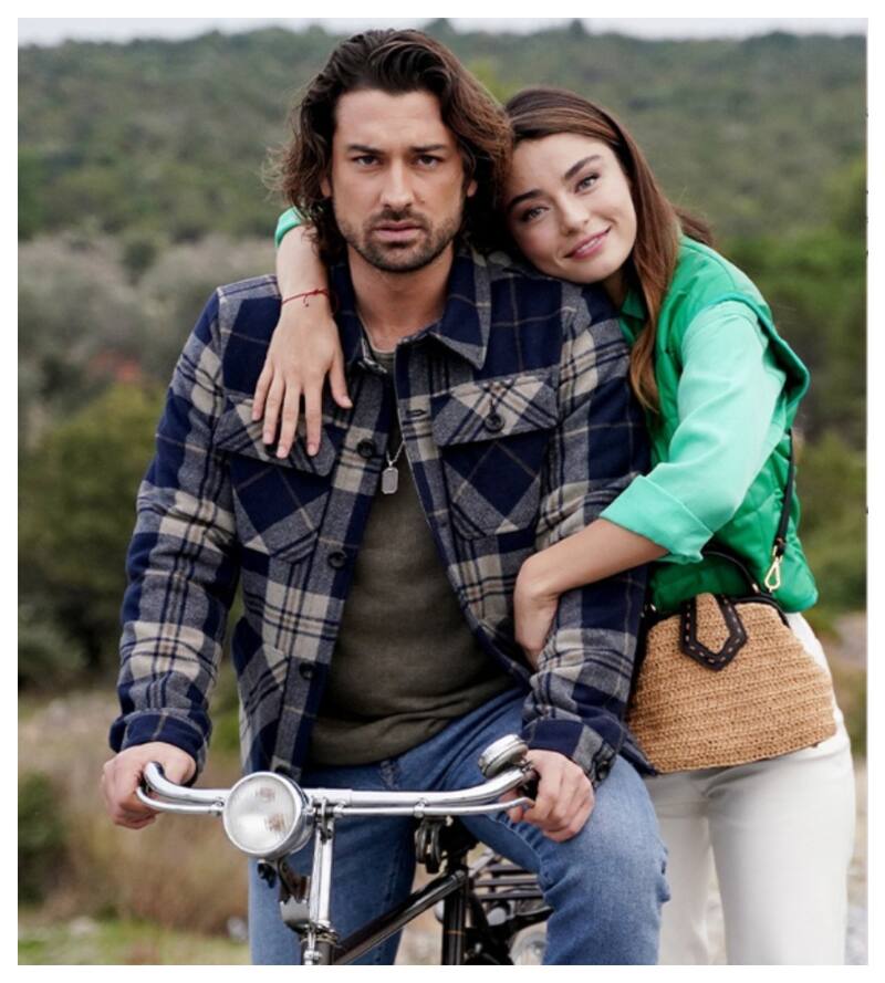 Alp Navruz, como Poyraz, y Ayça Aysin Turan, como Haziran, son los protagonistas de Isla esperanza. Una pareja que transmite mucha armonía dramática.