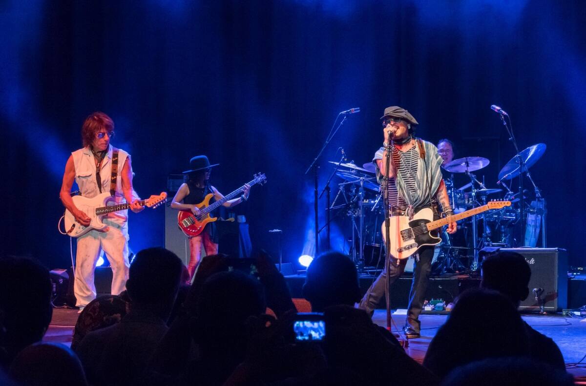 La invitada especial que tuvo Johnny Depp en su concierto en Londres