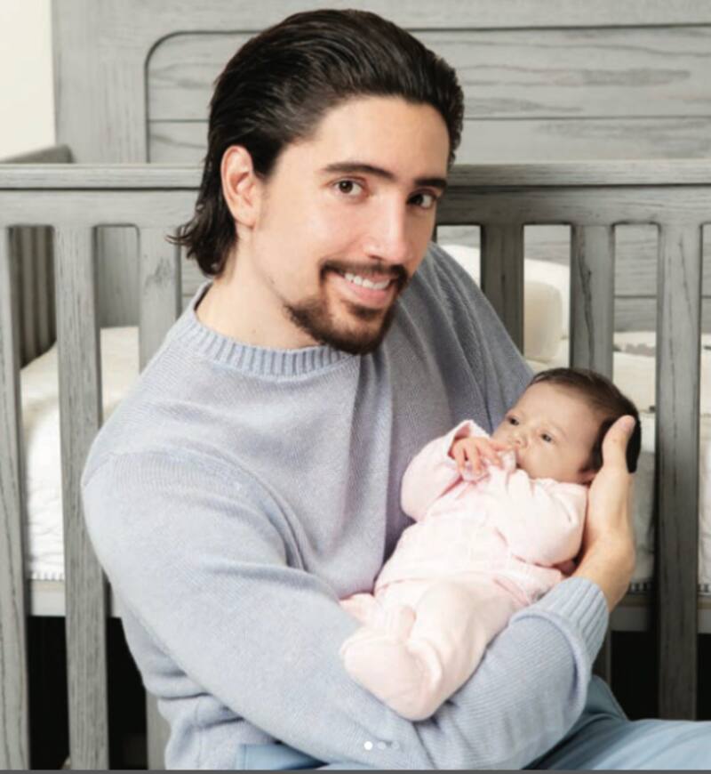 El cantante le dio la bienvenida a Mía en marzo pasado - Créditos: Instagram