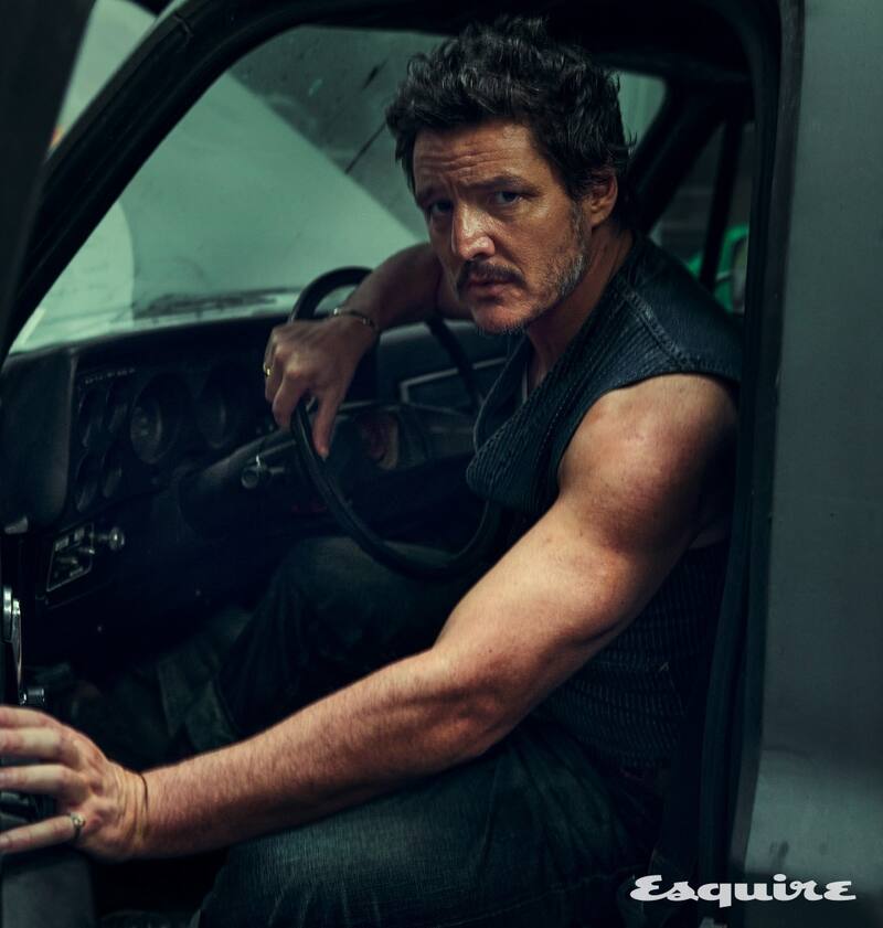 Pedro Pascal se luce con su nueva sesión de fotos para la revista Esquire - Créditos: Instagram