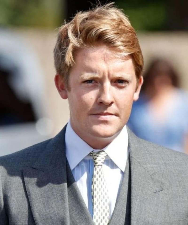 El soltero más deseado de la realeza estremece a la corona al comprometerse con una plebeya - Créditos: Instagram