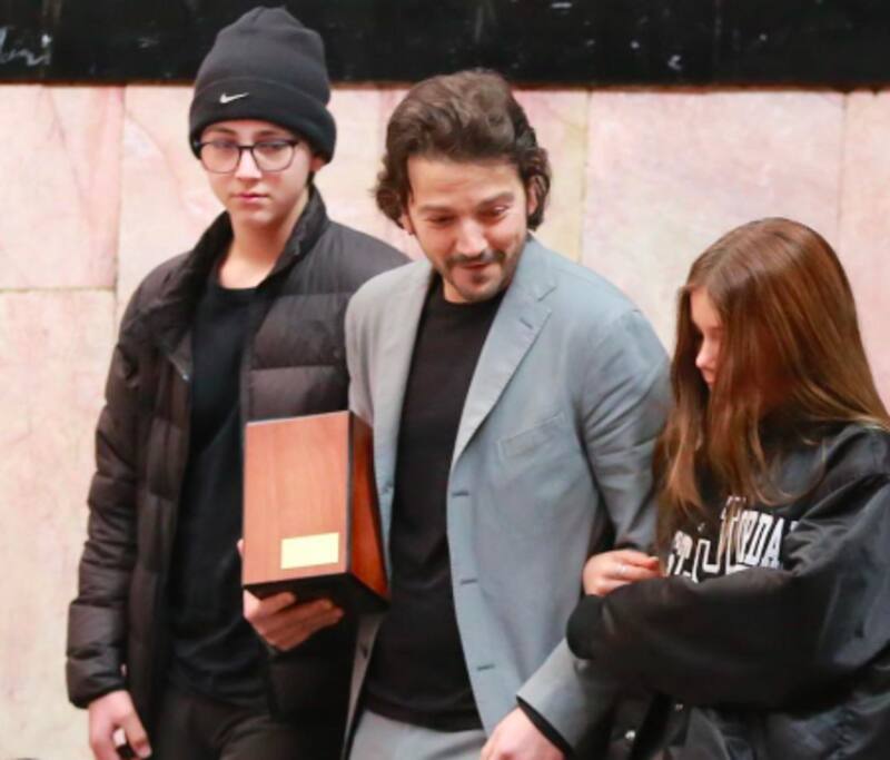 Fiona y Jerónimo apoyaron a su papá en este momento tan complicado - Créditos: Instagram