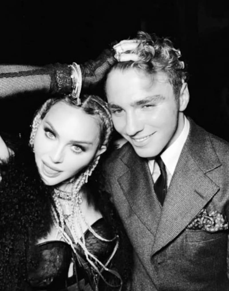 Hijo de Madonna impacta por look del pasado que lo dejó irreconocible en París Madre e hijo tienen una relación muy armónica ahora - Créditos: Instagram