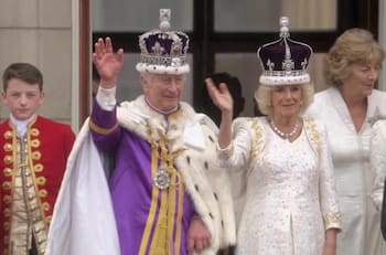 La reina Camila evitó un gran bochorno durante la coronación